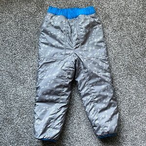 Patagonia tribbles snow pants. Worn once. Like new. 5T